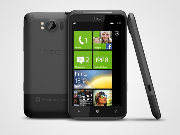 HTC TITAN 旗艦級Windows® Phone 配備超大4.7吋螢幕