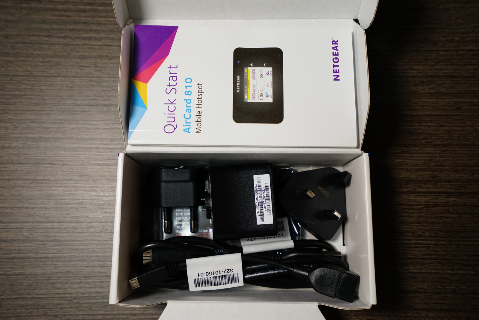 NETGEAR_AC810_UNBOX_02