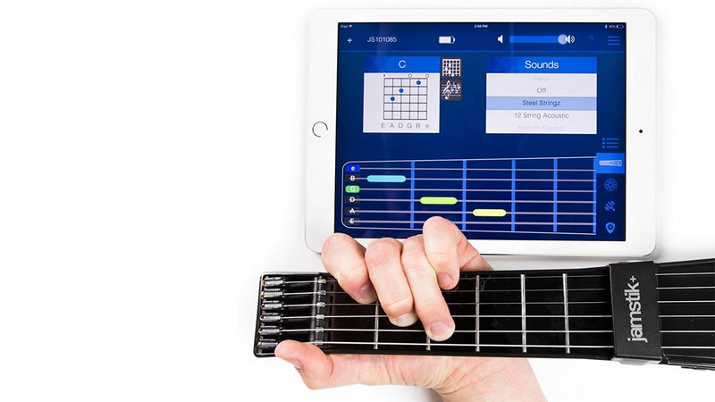 內建「導師系統」，Jamstik+ 智能電結他在家就能自學