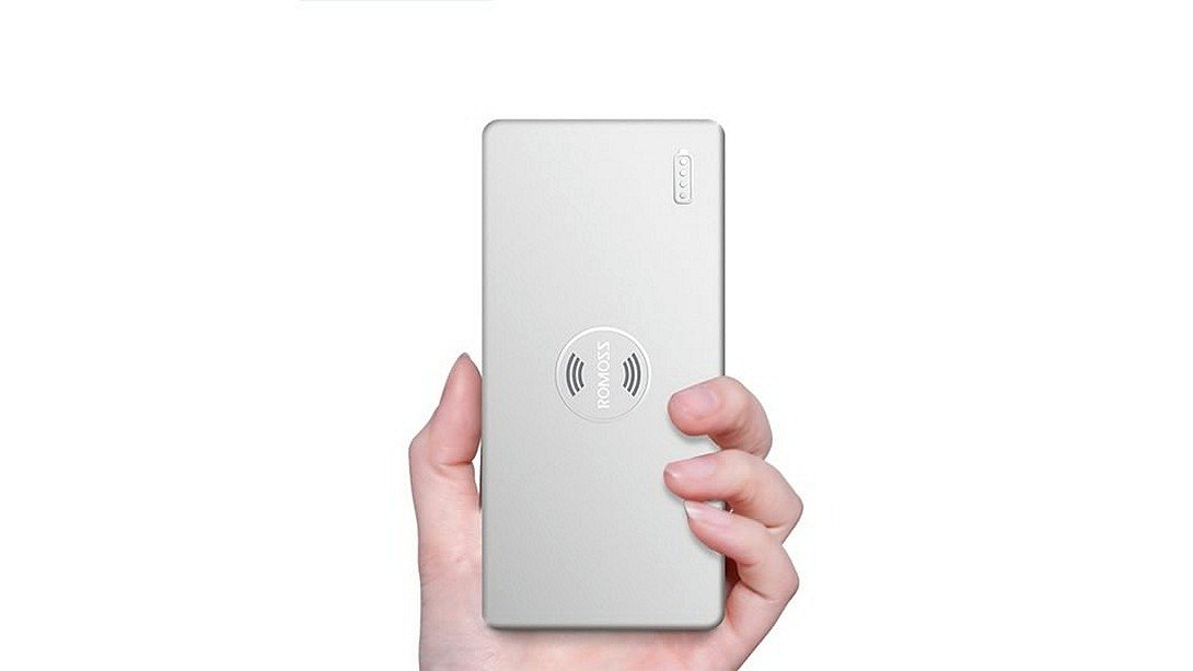 提升 iPhone 電量的最佳方法 ROMOSS Freemos 5 Qi 無線充電池