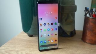 SONY Xperia 1 IV 的 6.5 吋 21:9 4K OLED 屏幕支援 120Hz 嗎？