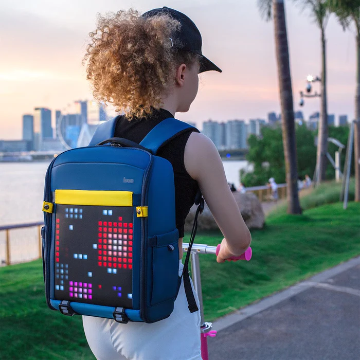 Divoom 推 Pixoo Backpack S 像素雙肩包，小朋友必備