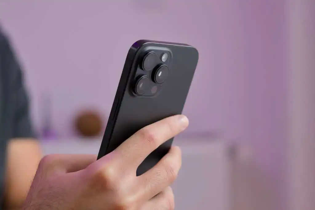 Apple iPhone 17 系列設計選擇的引發討論