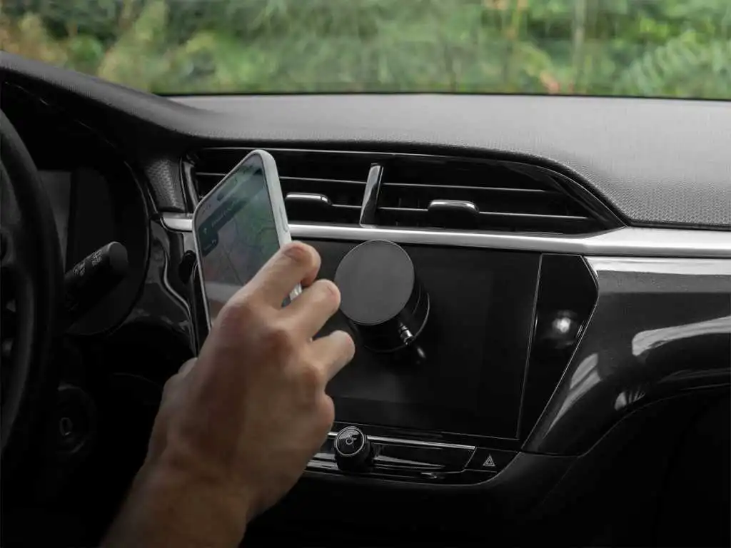 方便駕駛的 HyperMount 真空汽車支架發佈信息