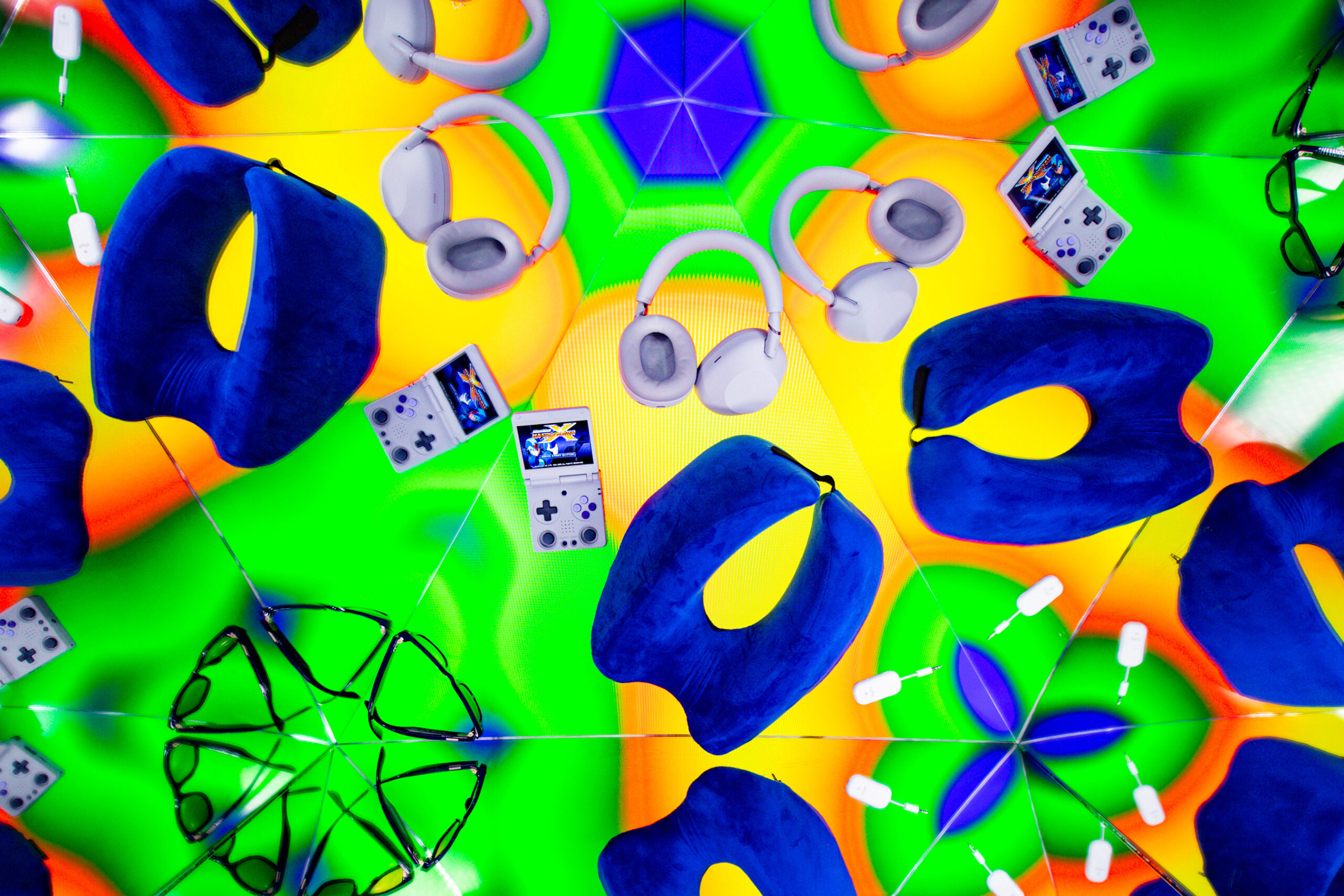 為常在路上的旅客精選的 25 款最佳禮物