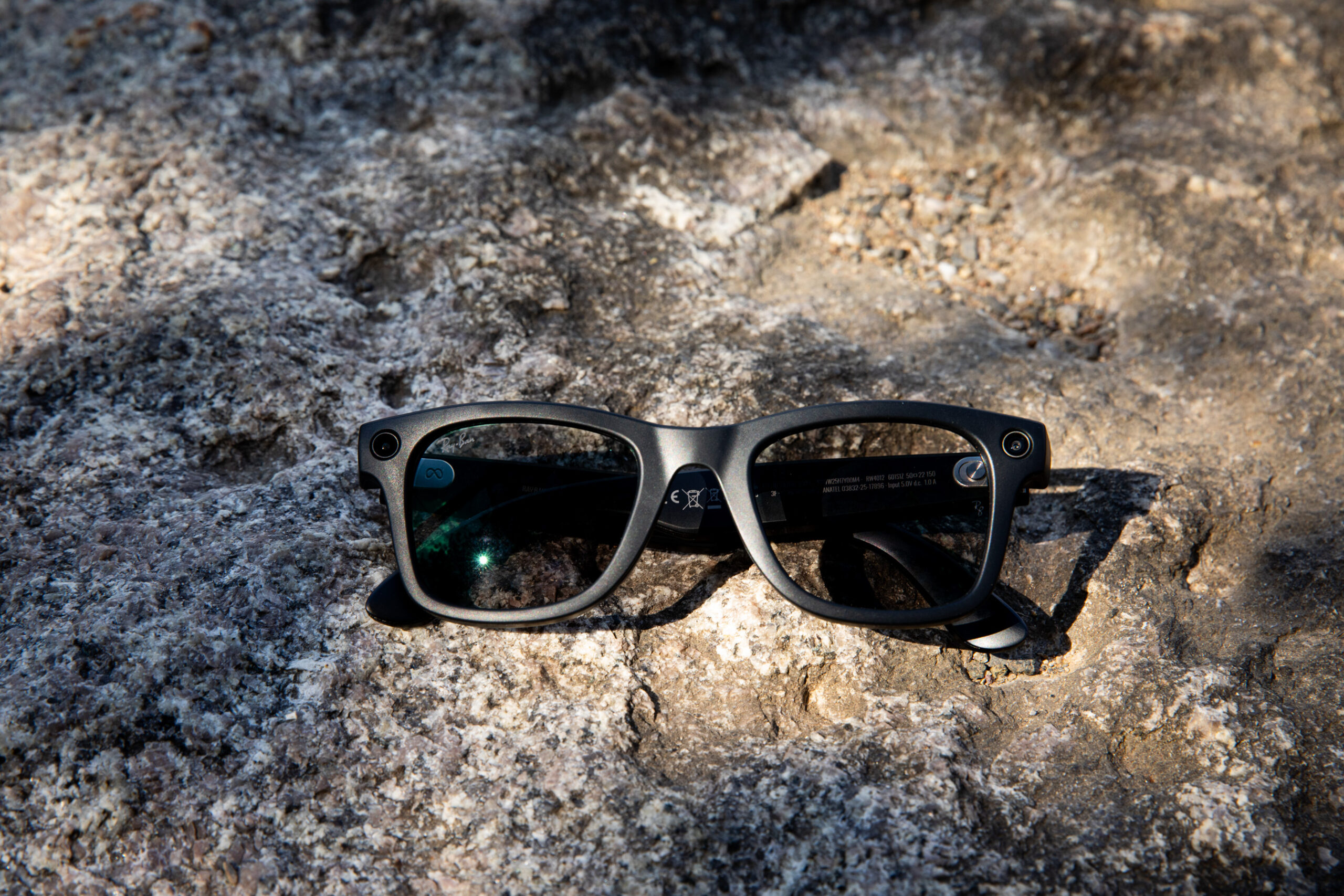 Meta 推出 AI 眼鏡更新 增強對話功能