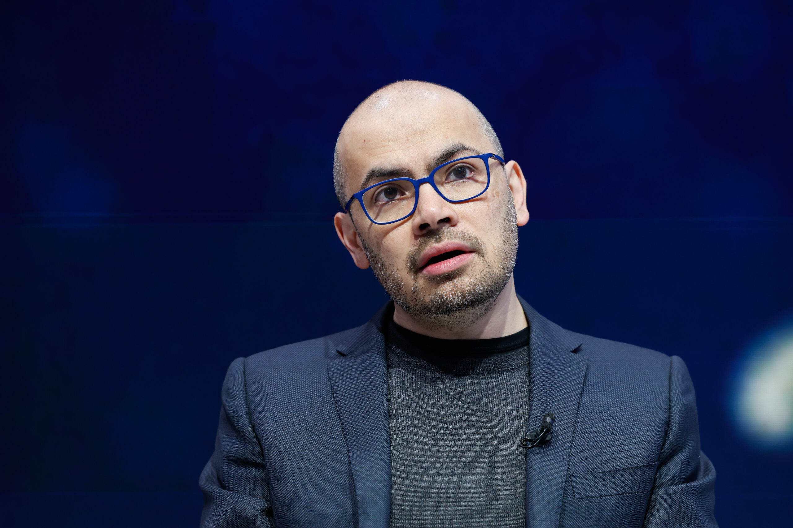 AI 實驗室在達沃斯展開聲譽之戰 AI 實驗室在達沃斯展開聲譽之戰