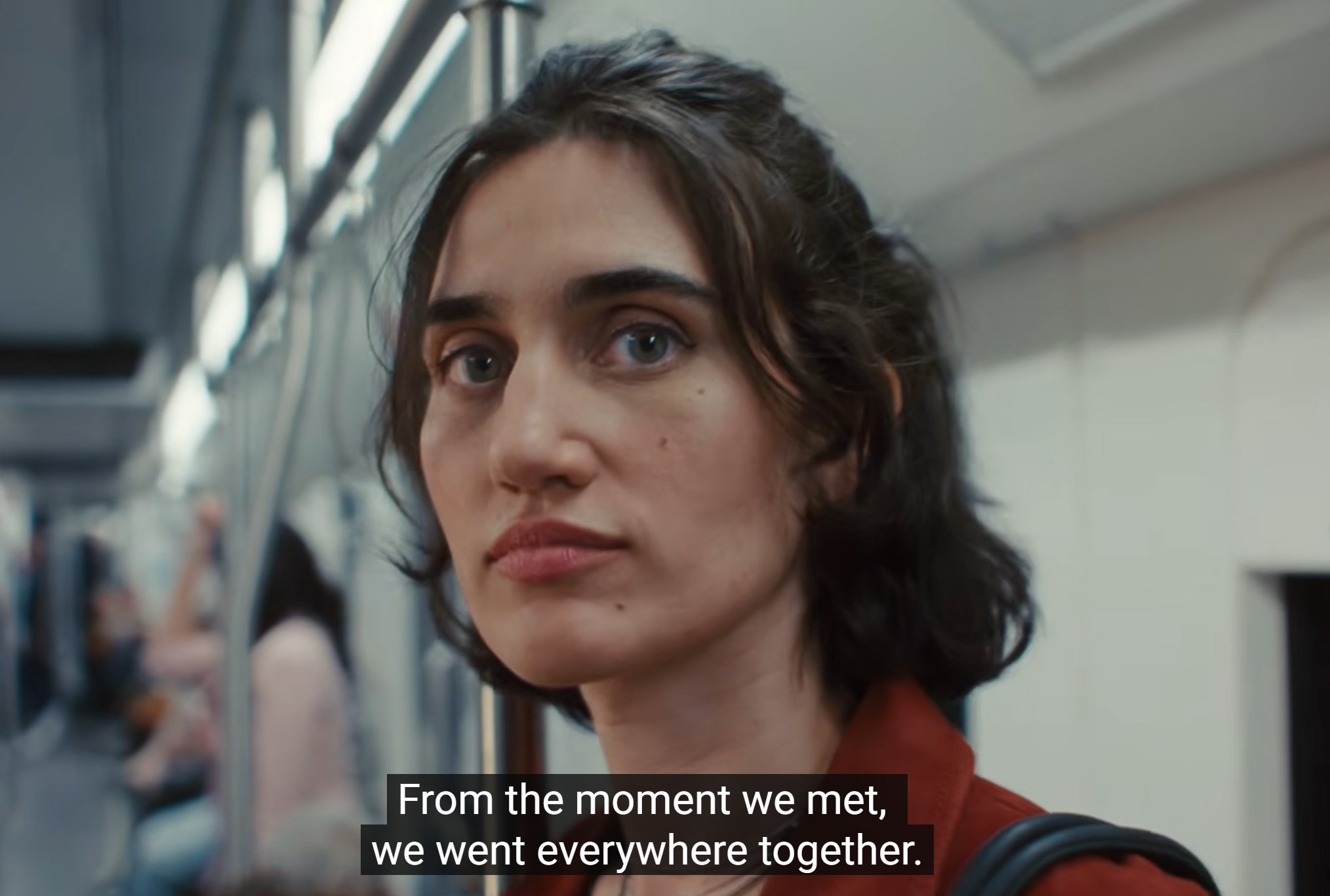 Google 新的 Pixel 10 廣告讓我想問「等等，他們到底在賣什麼？」